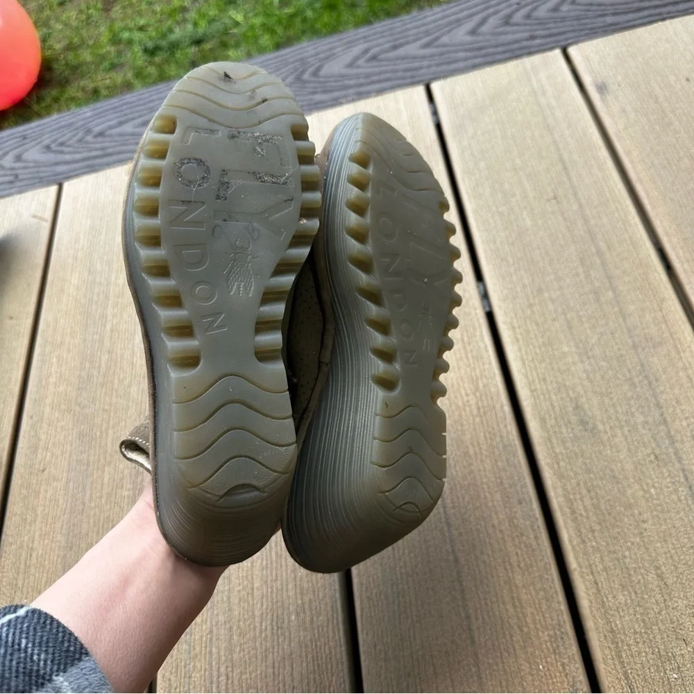 Fly London Yuta Peep Toe Wedge Sneakers Taupe Tan Size 38, 7-7.5 Women’s